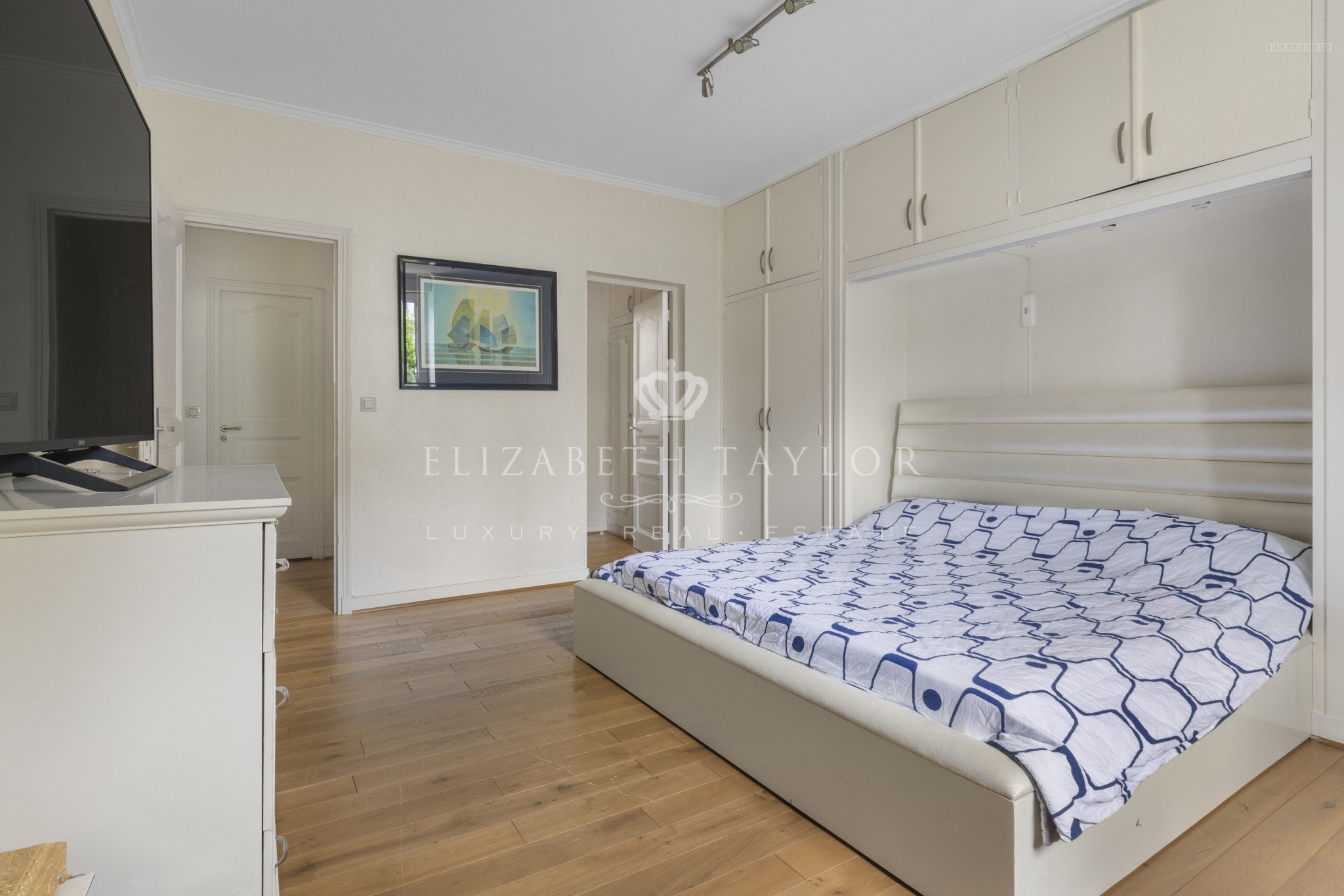MAISON MANSART FAMILIALE - RUEIL MALMAISON PROCHE LYCEE DANIELOU ET PASSY BUZENVAL — photo 17
