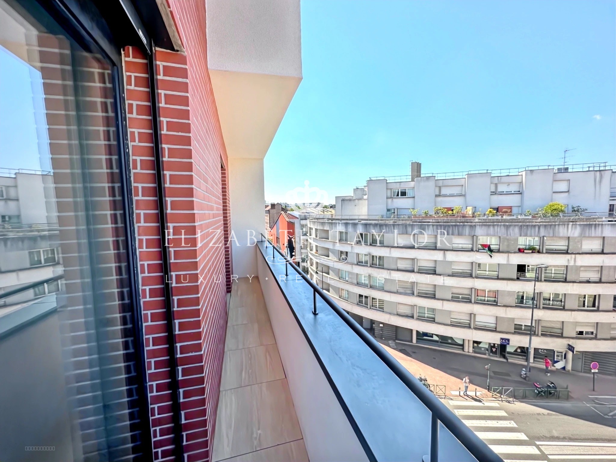 DUPLEX ROOFTOP - VUE PANORAMIQUE - ASCENSEUR - HYPER CENTRE MALAKOFF — photo 14