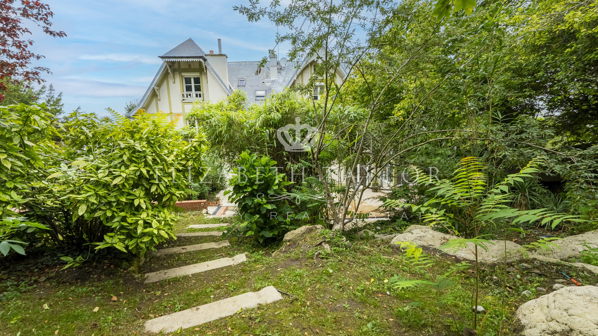 PROPRIETE DE GRAND STANDING - BOUGIVAL — photo 3