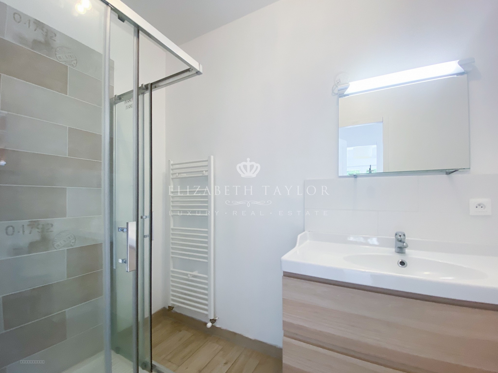MAISON FAMILIALLE -166M2 - 6 PIECES - L'ETANG-LA-VILLE - 8 MINUTES  A PIED T13 (TRAM) — photo 6