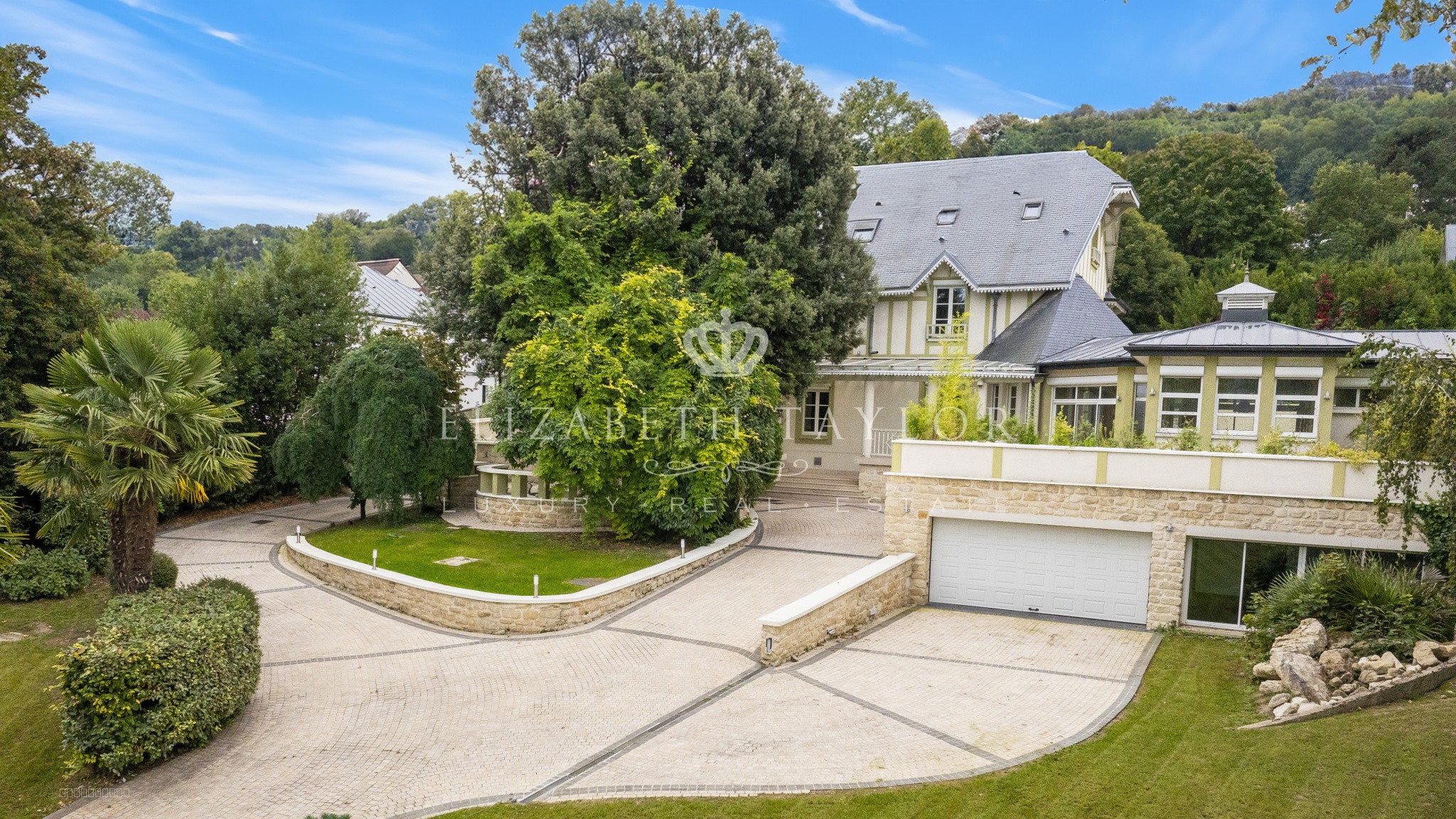 PROPRIETE DE GRAND STANDING - BOUGIVAL — photo 8