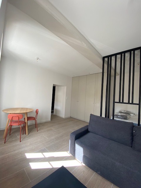 Appartement de type 1 meublé et équipé en plein centre ville de BRIGNAIS — photo 4
