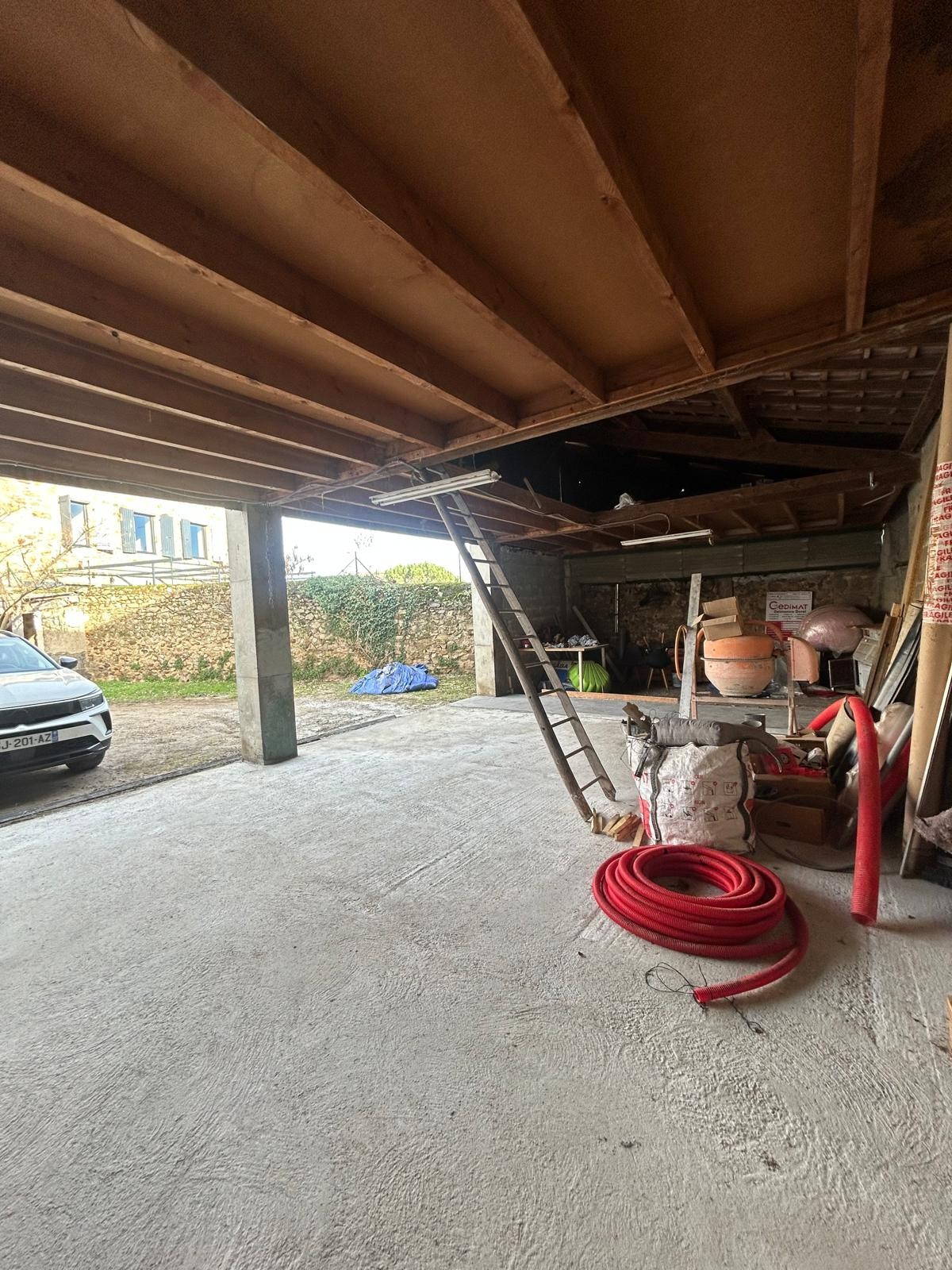 FELINES Maison de village avec grande cour intérieure — photo 11