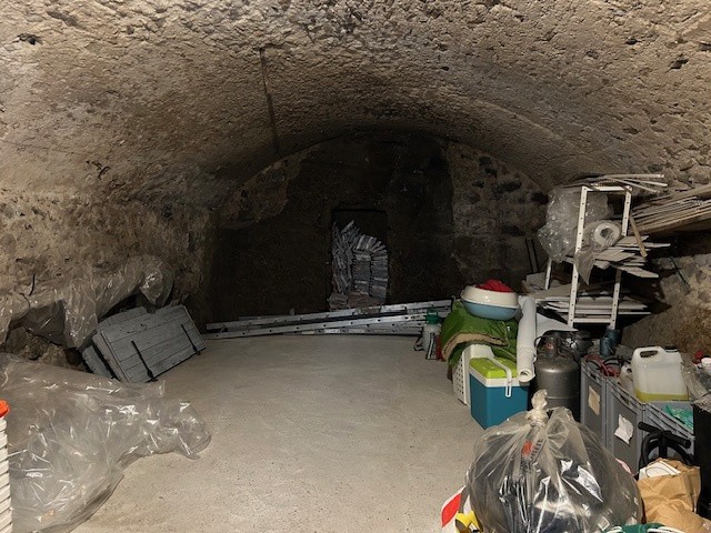 Maison à vendre à Annonay avec garage et cour intérieure — photo 4