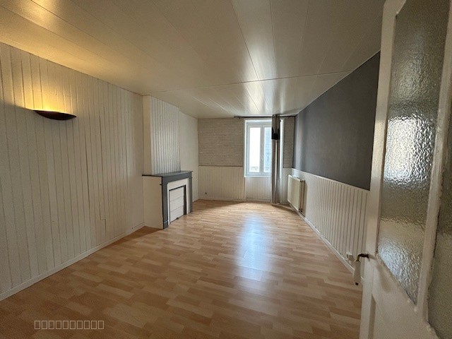 Maison à vendre à Annonay avec garage et cour intérieure — photo 10