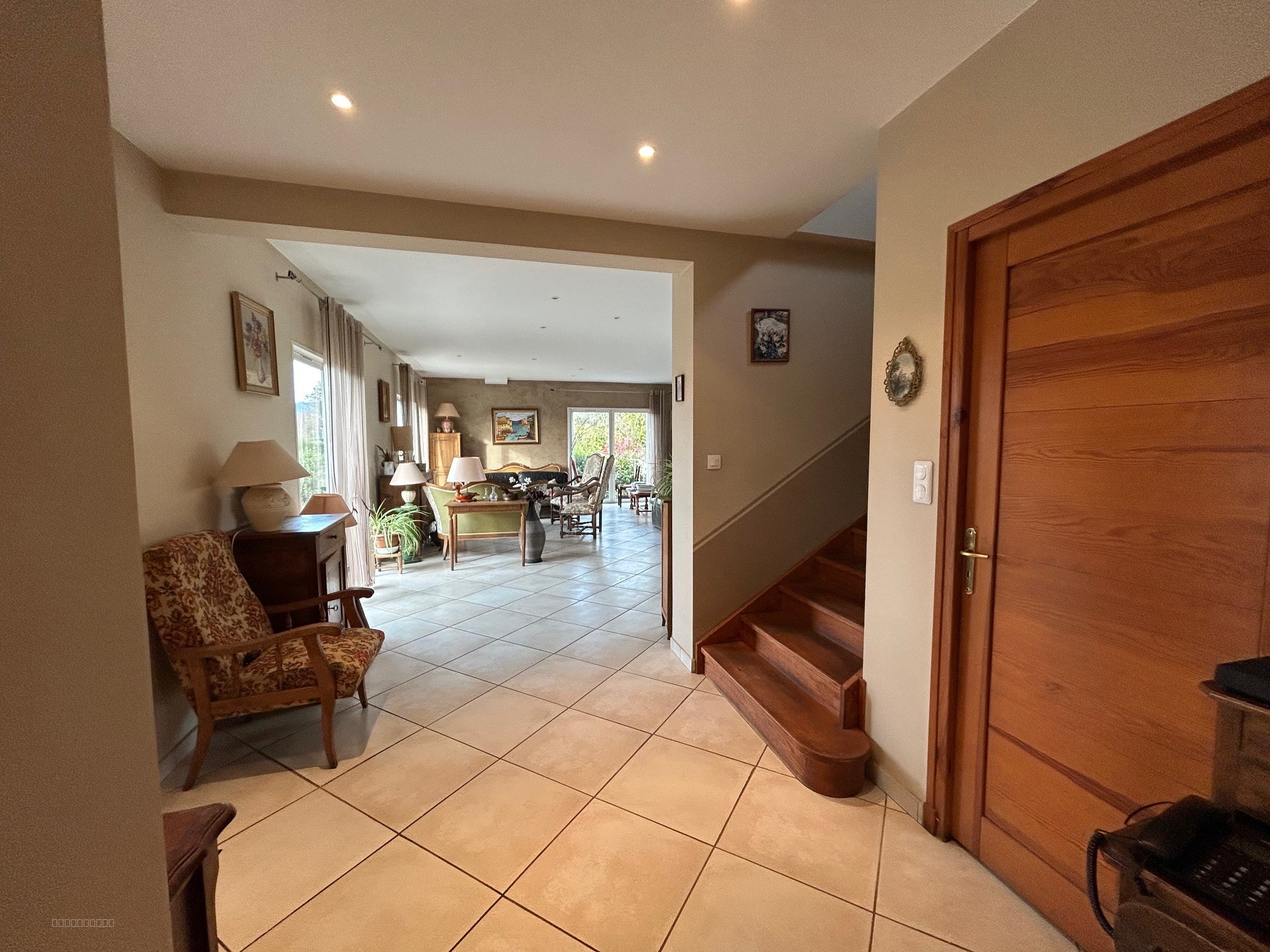 Belle maison familiale à vendre à ANNONAY sur sous/sol complet avec terrain attenant — photo 8