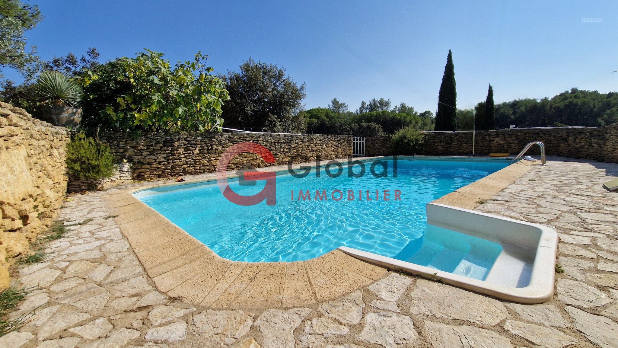 Propriété de 220m2 avec piscine — photo 9