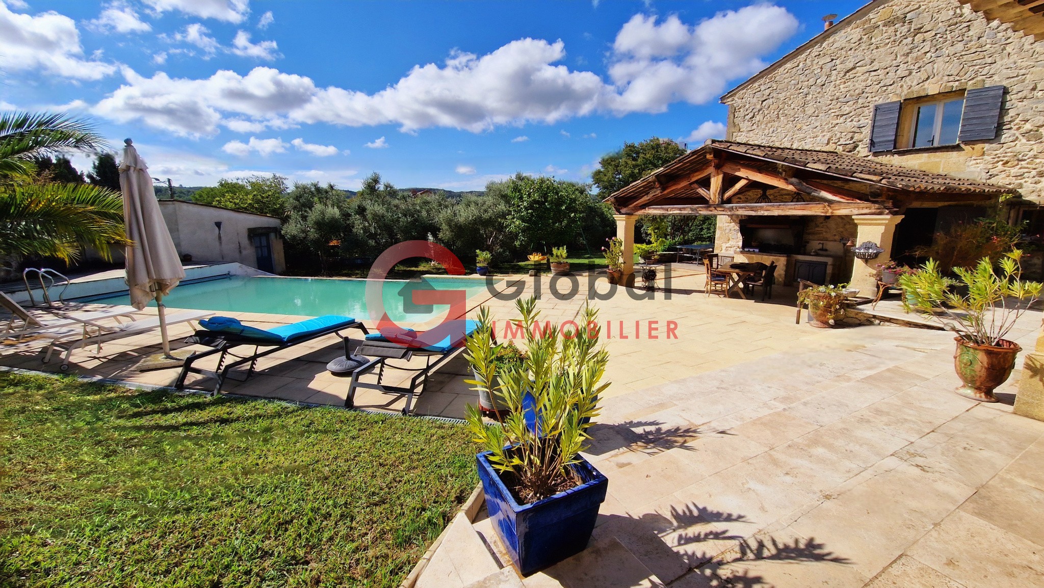 Propriété exceptionnelle de 350m2 avec piscine et dépendances | Lançon 13680 — photo 8