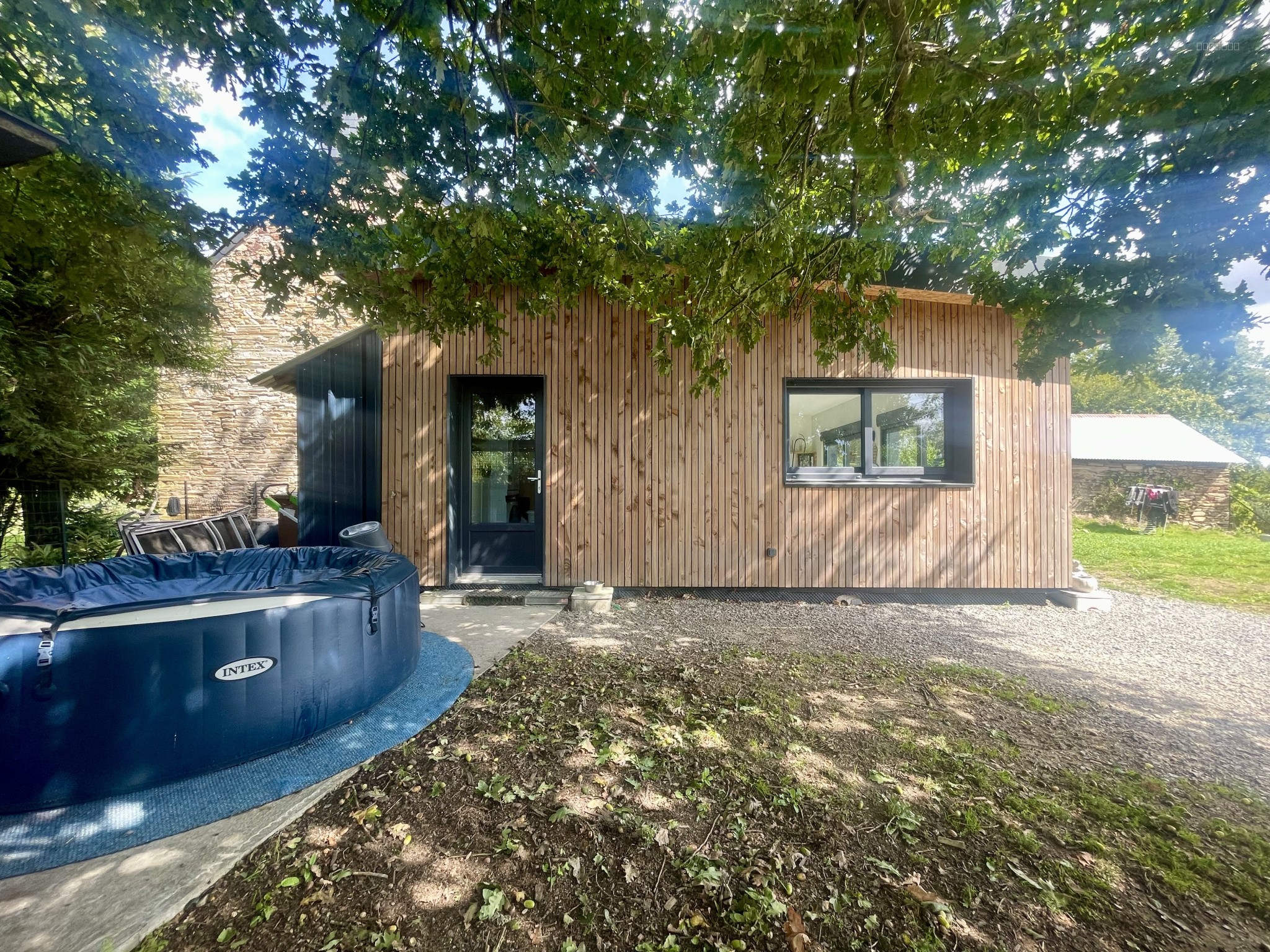 MAISON EN PIERRES 4 PIECES AVEC EXTENSION BOIS - VUE VILAINE — photo 3