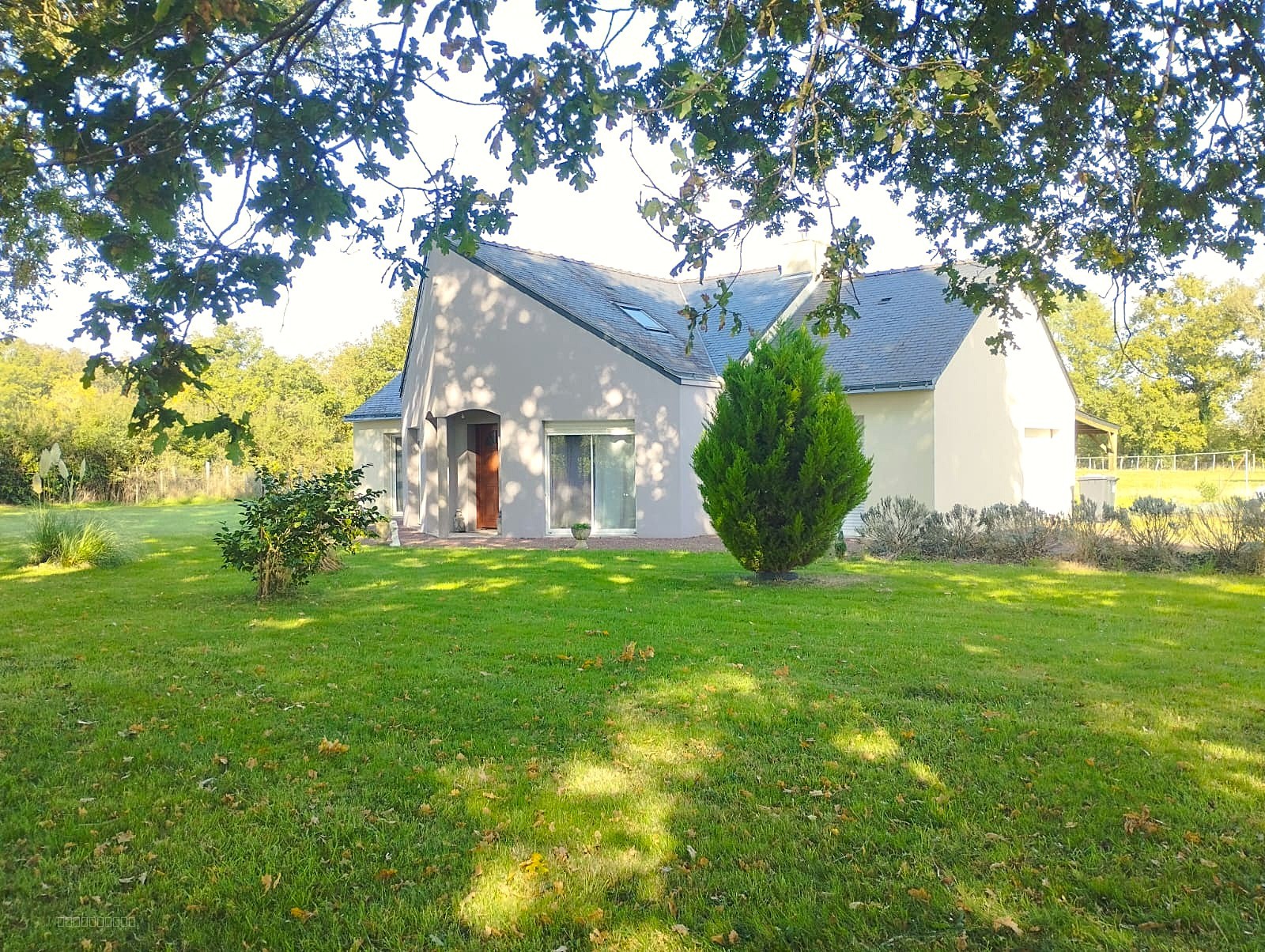 Maison 5 chambres sur 1 ha de terrain - Possibilité d'acquérir en + 2 hangars (2 500 m2) sur 2 ha de terrain — photo 2