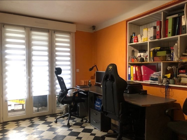MAISON DE VILLAGE  DE 255 M2 AVEC JARDIN — photo 4