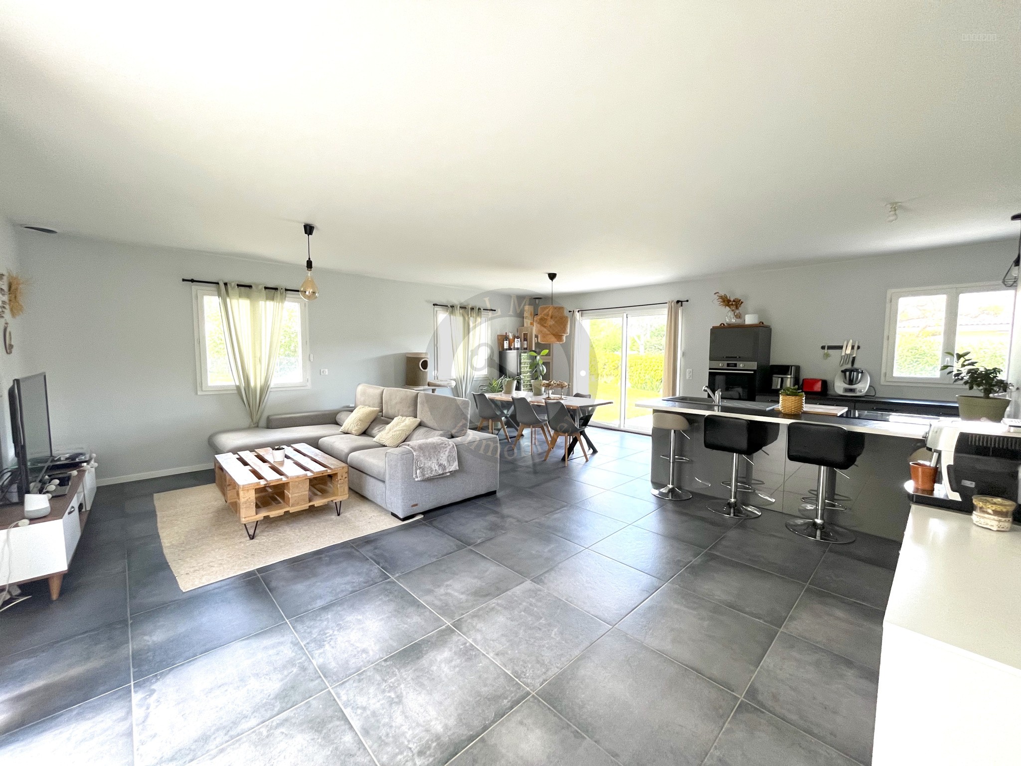 MAISON DANS UN QUARTIER CALME — photo 7