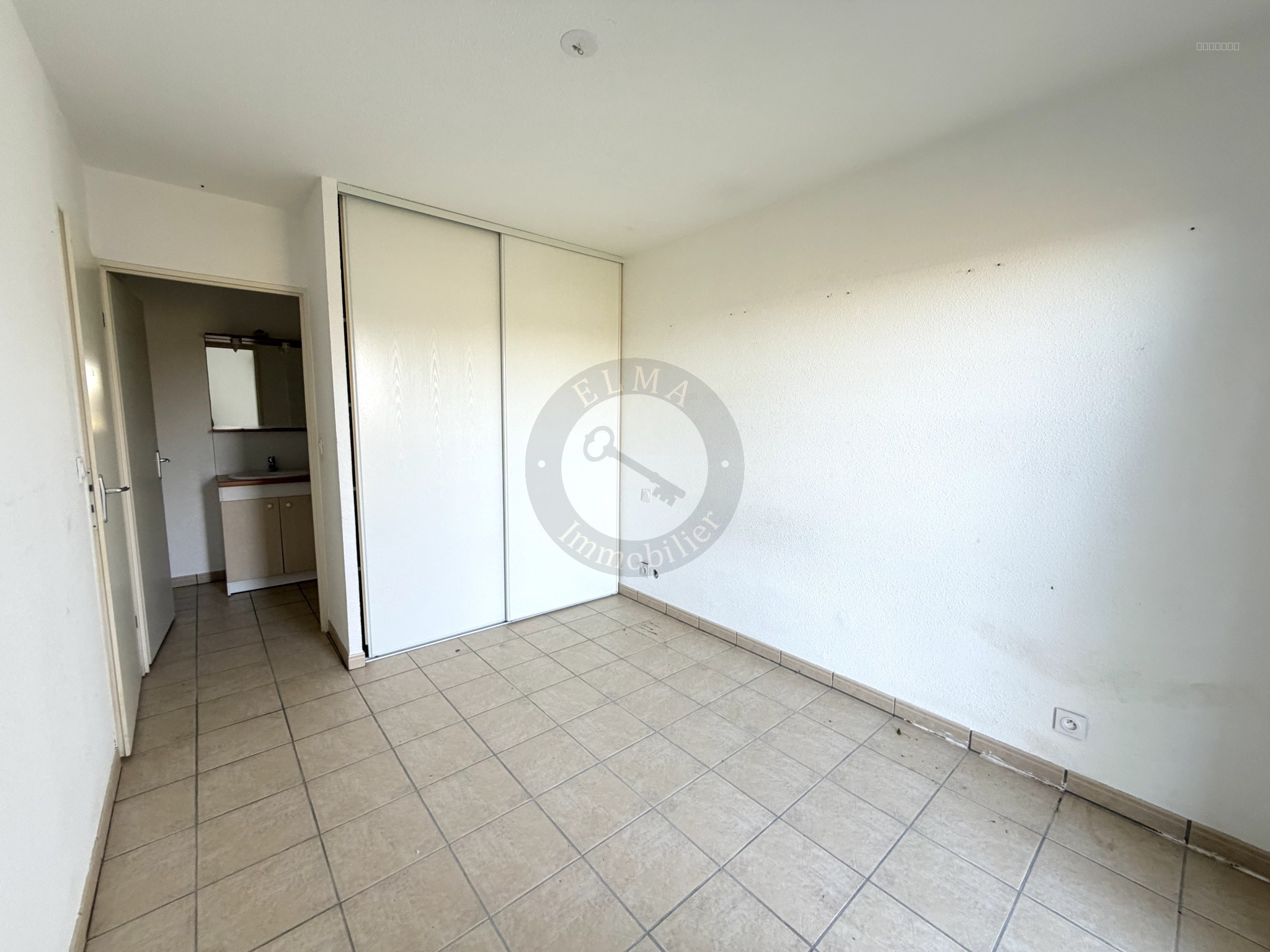 APPARTEMENT T2 DANS UN ENVIRONNEMENT CALME — photo 5