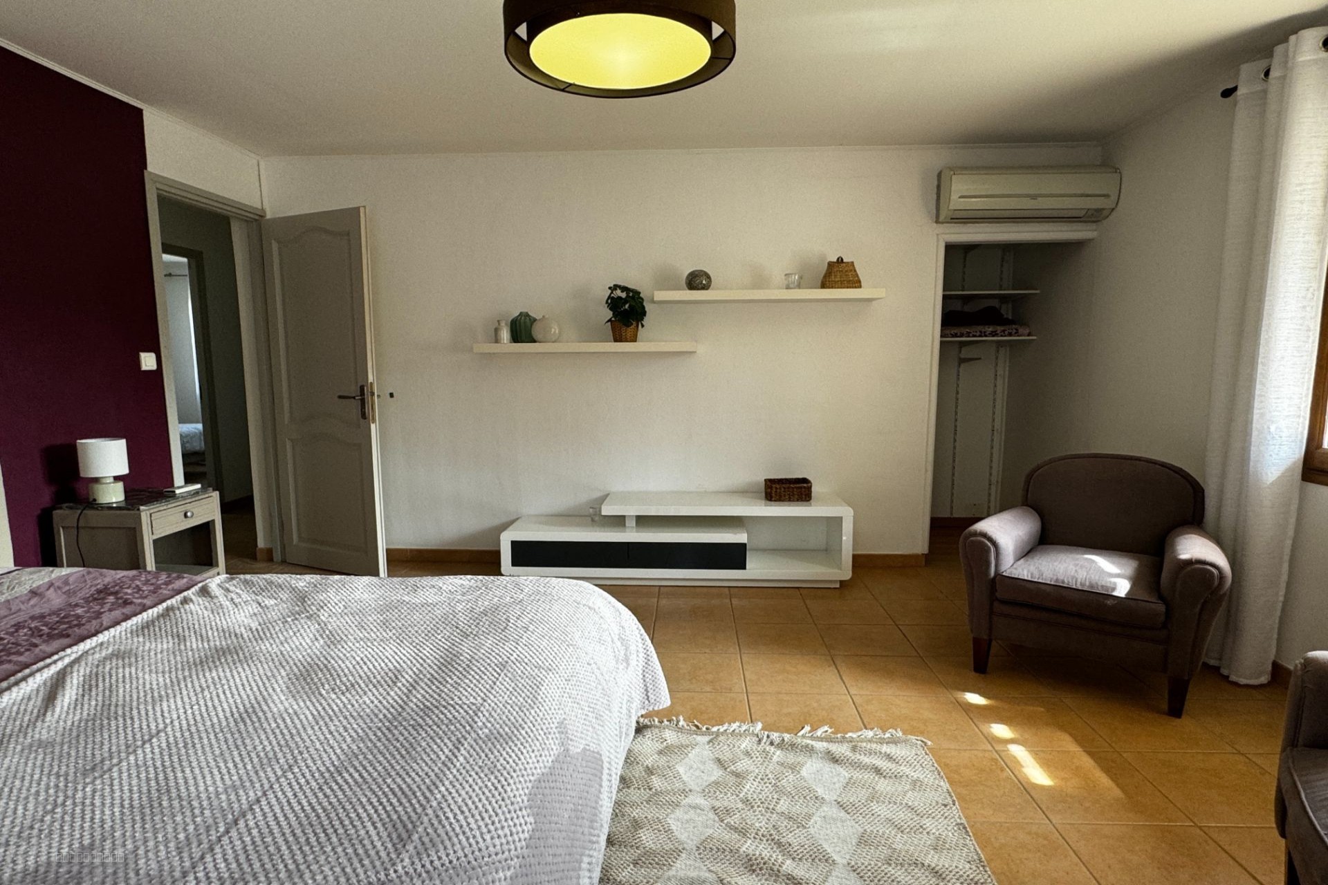 Luberon - Charmante maison en pierre / 4 chambres avec dépendances — photo 16