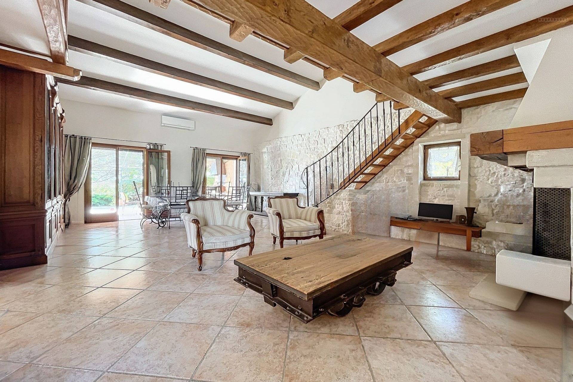 maison St saturnin les apt — photo 3