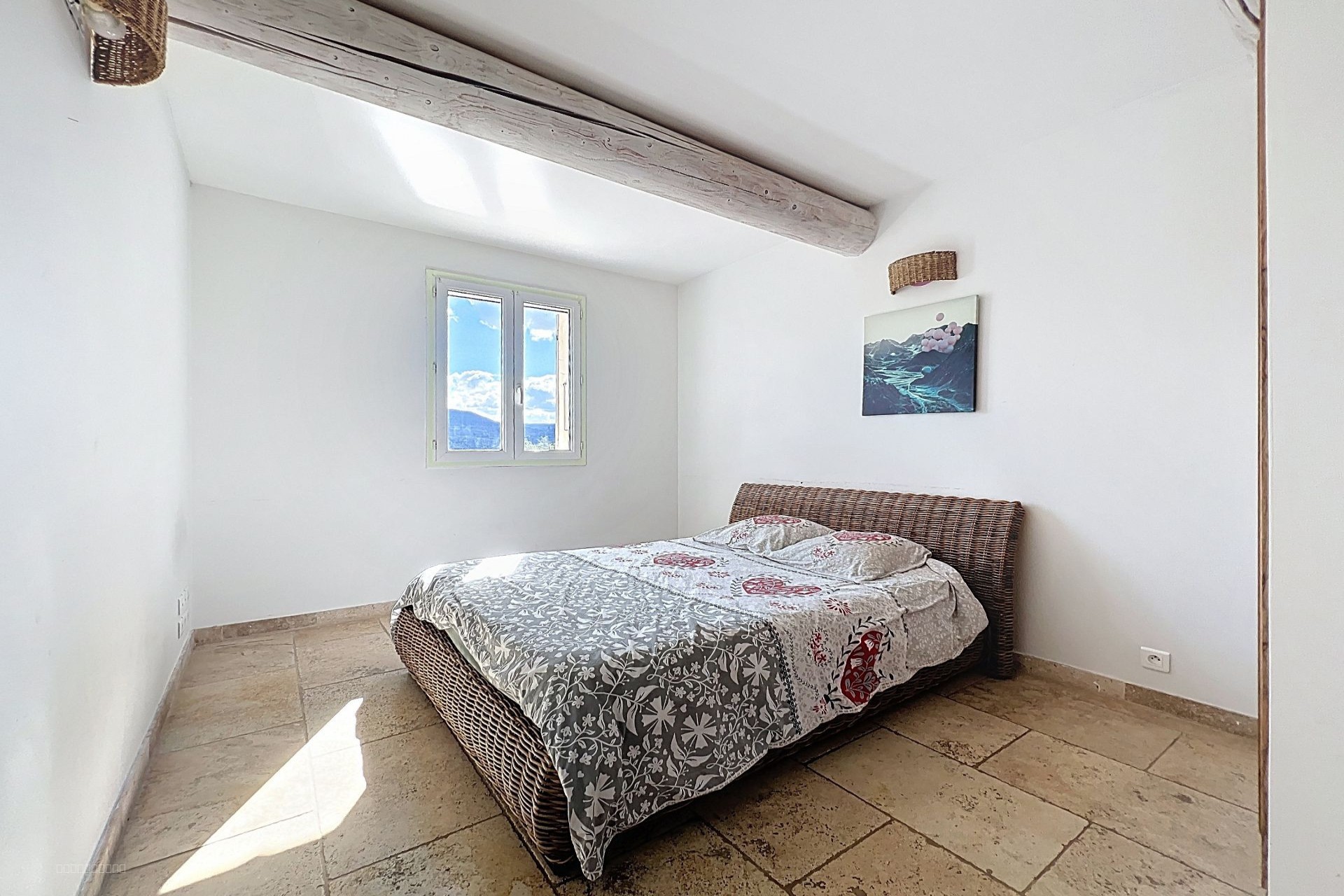 Immobilière de l'Olivier vous propose : LUBERON VILLA 5 CHAMBRES AVEC PISCINE — photo 2