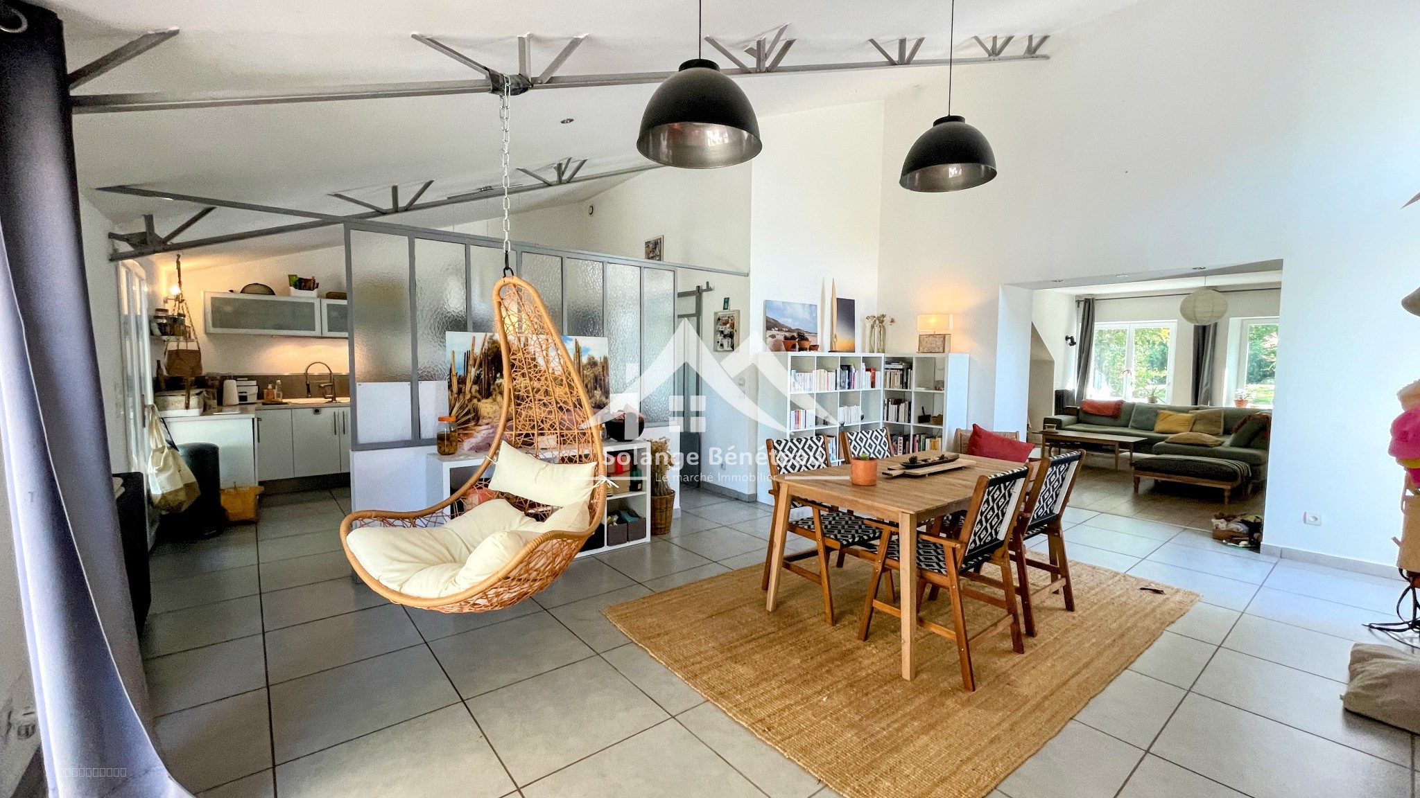 Maison de caractère rénovée   260 m2 • 5 ch. dont suite • séjour/cuisine 70 m2+ • parc clos 6 900 m2 — photo 4