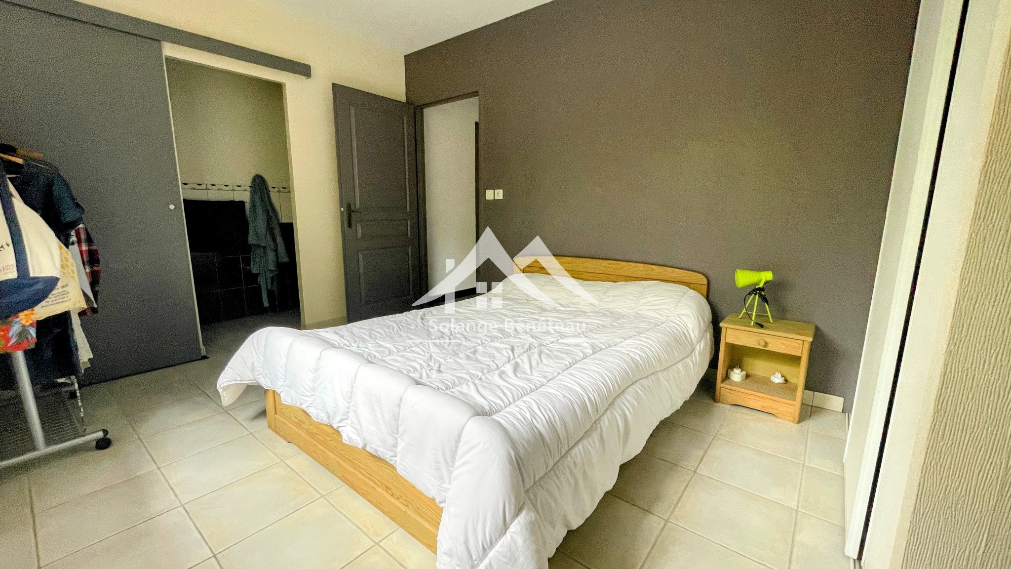 Villa contemporaine récente de plain-pied avec piscine de 160 m2 à Casteljaloux — photo 11