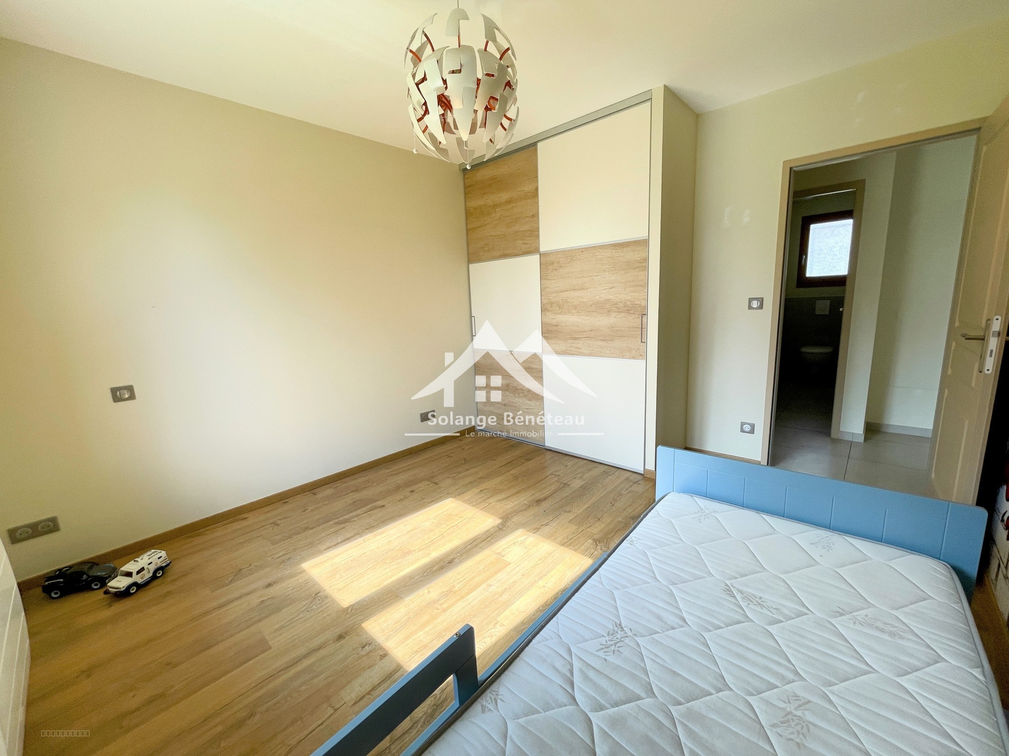 Maison traditionnelle de 157m2 de plain-pied au cœur de Houeilles. — photo 8