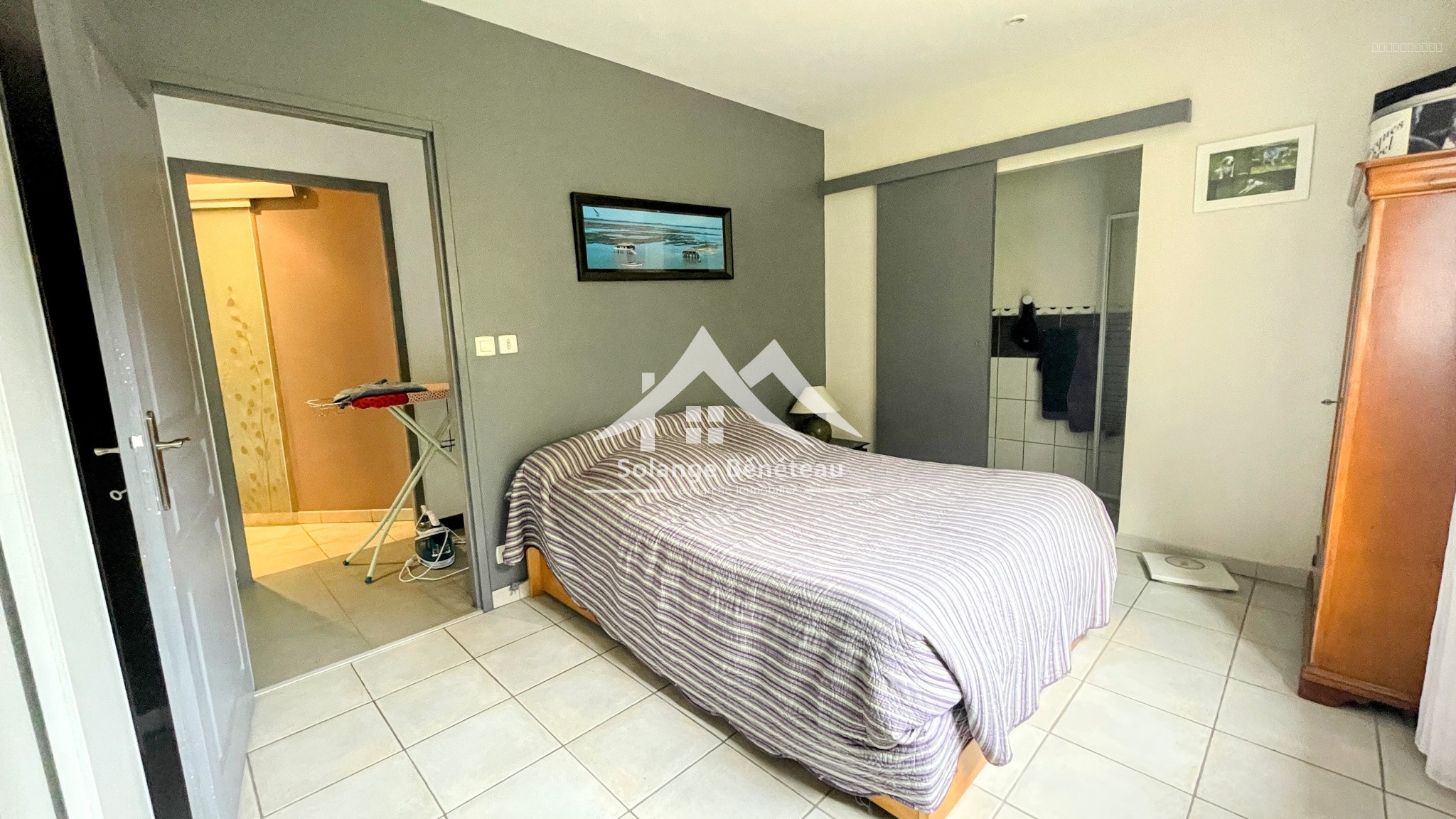 Villa contemporaine récente de plain-pied avec piscine de 160 m2 à Casteljaloux — photo 9