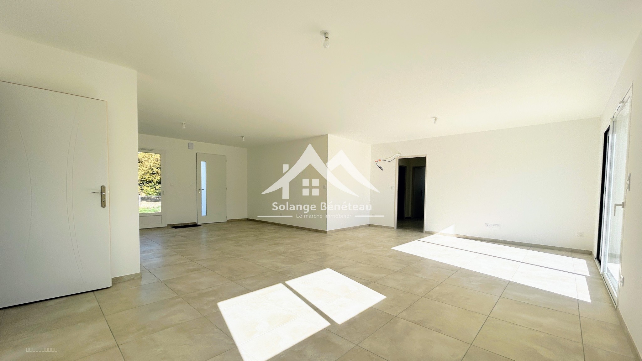 Maison de 111m2 de plain pied à deux pas du centre de Casteljaloux — photo 2