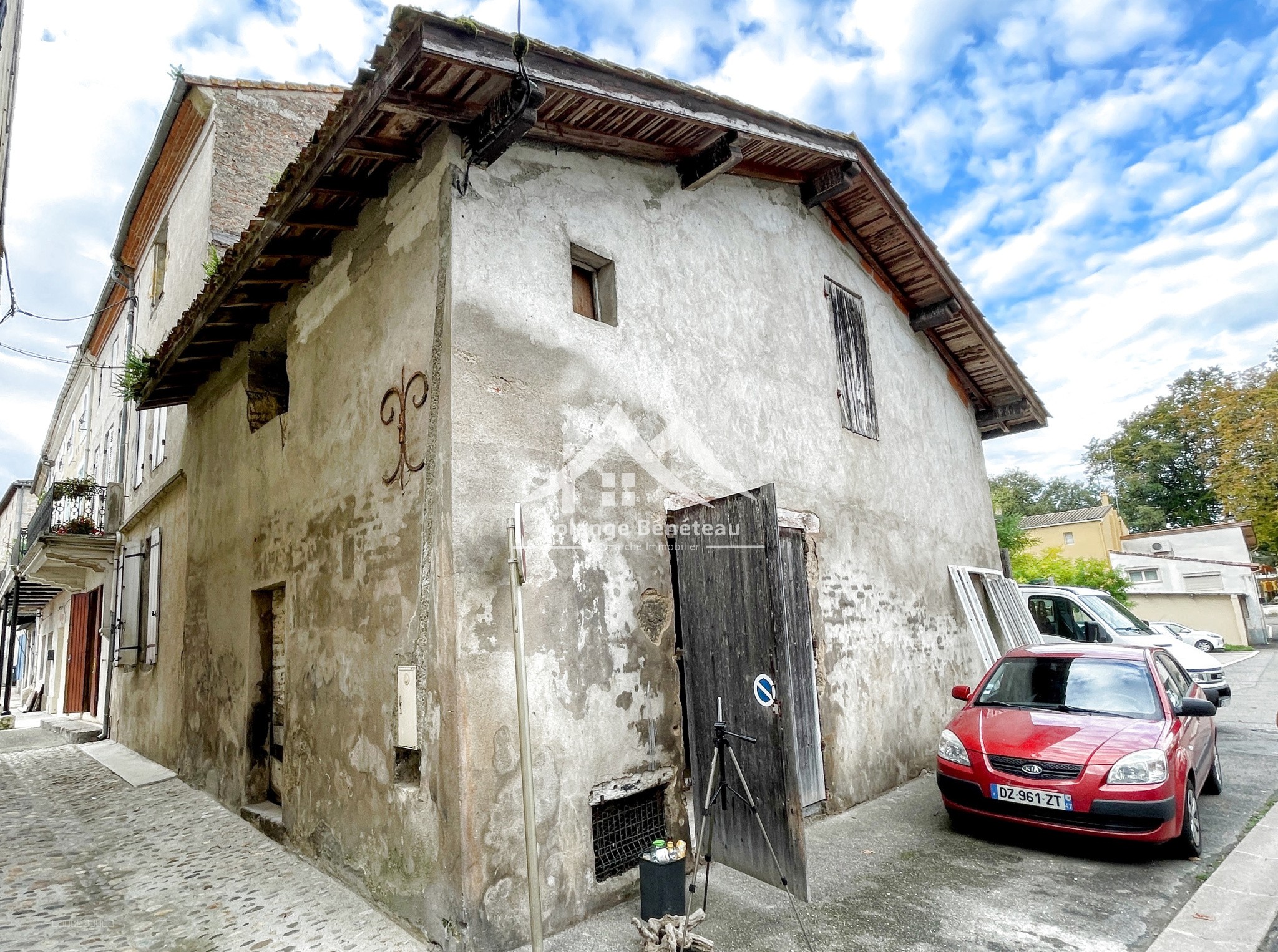 Ancien Bâtiment en pierre à restaurer de 90m2. — photo 2