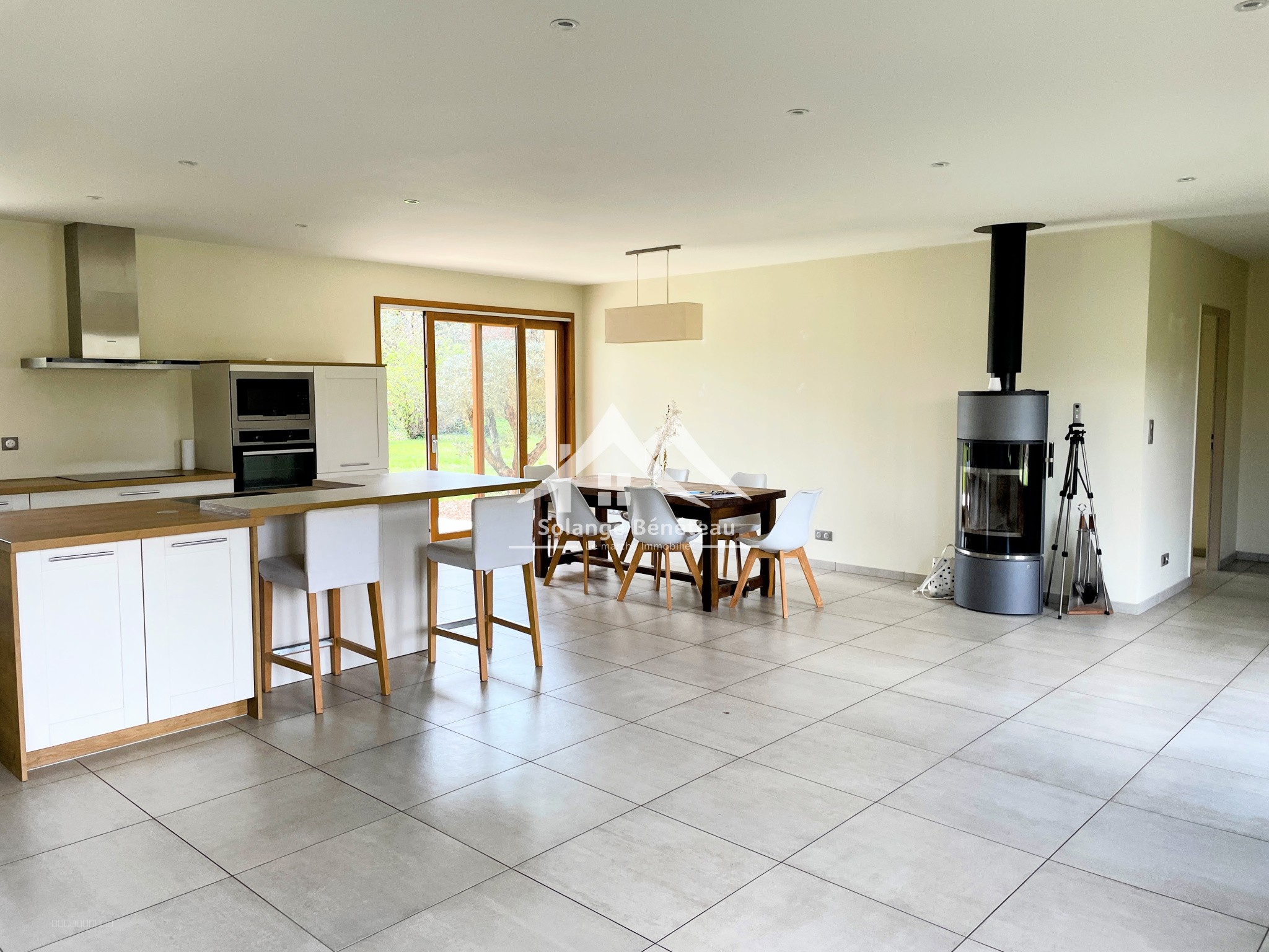 Maison traditionnelle de 157m2 de plain-pied au cœur de Houeilles. — photo 2