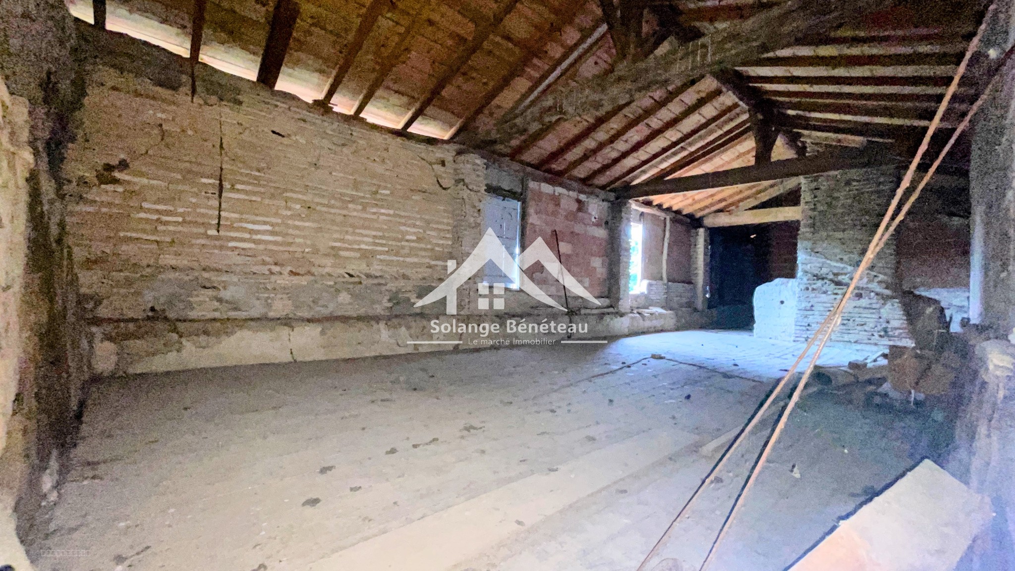 Maison à restaurer dans un écrin de verdure entre Calonges et Razimet — photo 4