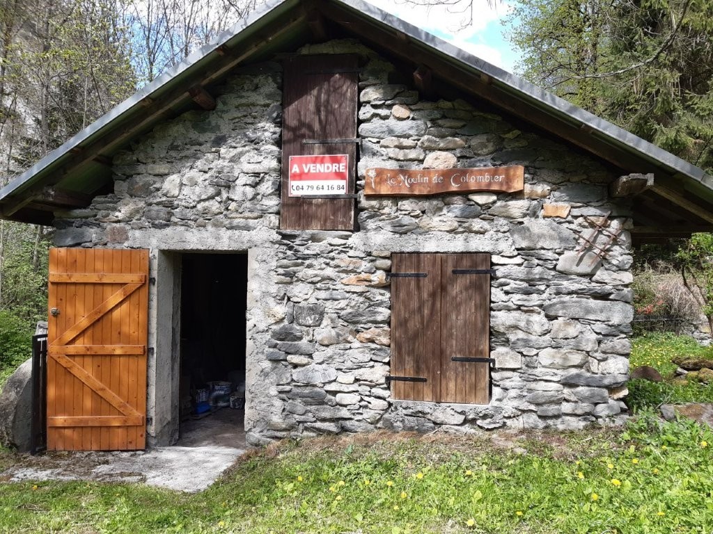 Chalet à rénover avec mezzanine à Albiez Montrond — photo 2