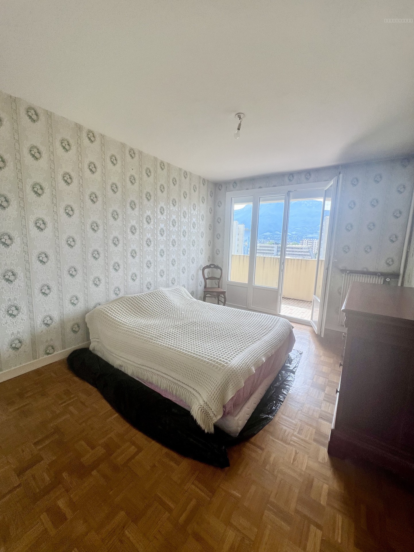À vendre bel appartement avec terrasse et garage — photo 5