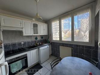Appartement type 4 avec balcon à Échirolles — photo 2