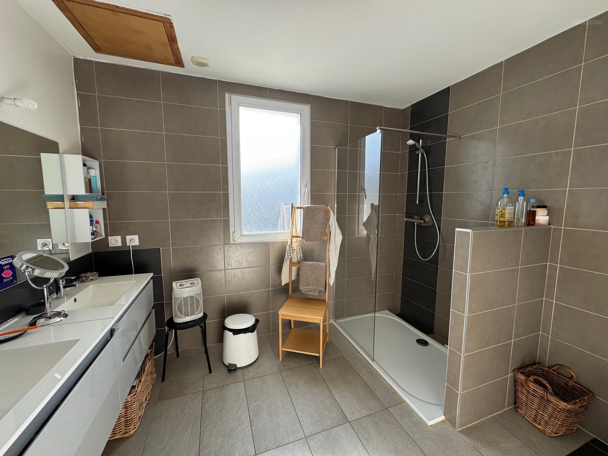 A Vif, spécial investisseur appartement de 178m2 et un bâtiment de  551m2 — photo 5
