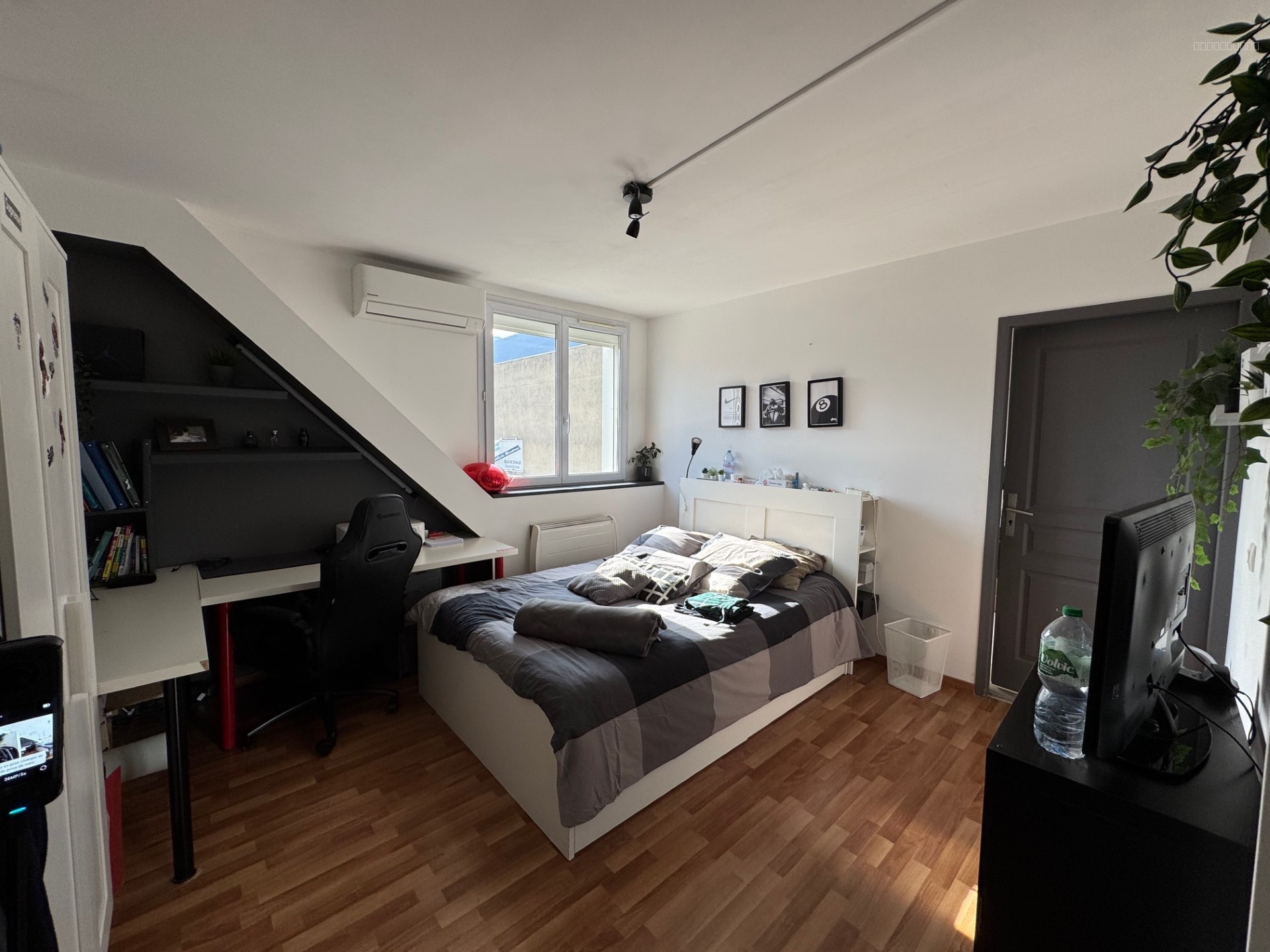 A Vif, spécial investisseur appartement de 178m2 et un bâtiment de  551m2 — photo 7