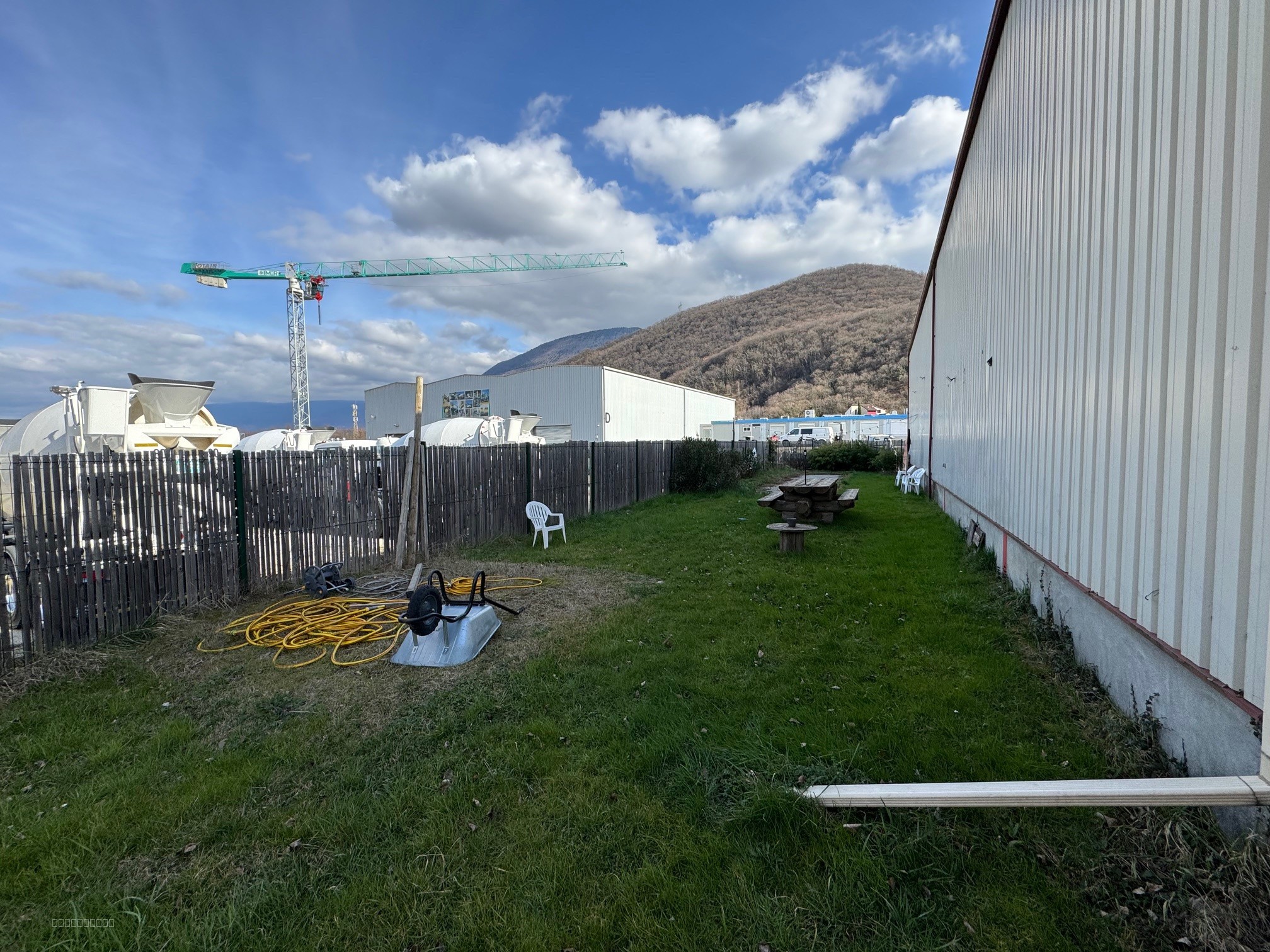 A Vif, spécial investisseur appartement de 178m2 et un bâtiment de  551m2 — photo 6
