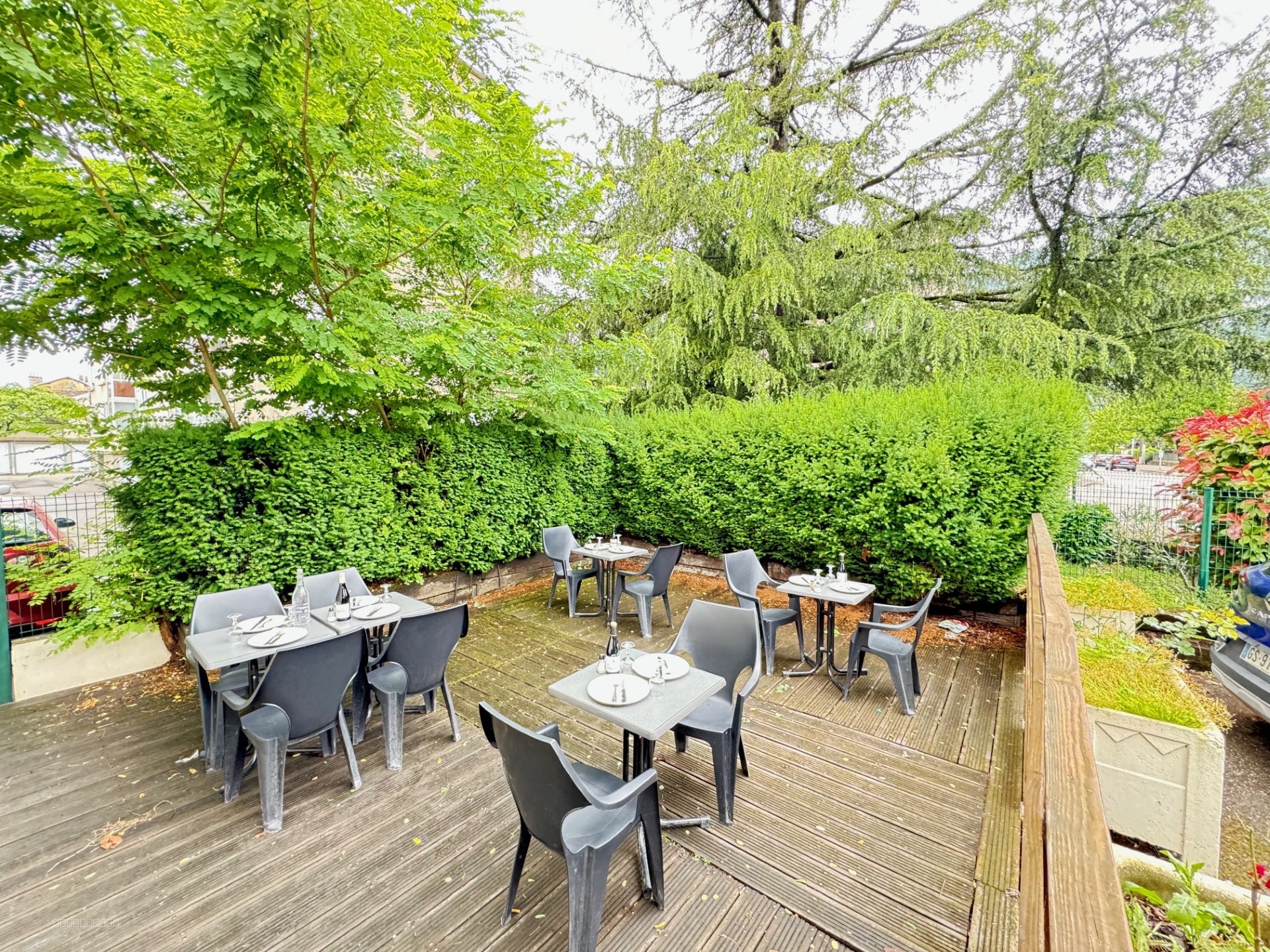 En exclusivité, bar restaurant à Fontaine — photo 2
