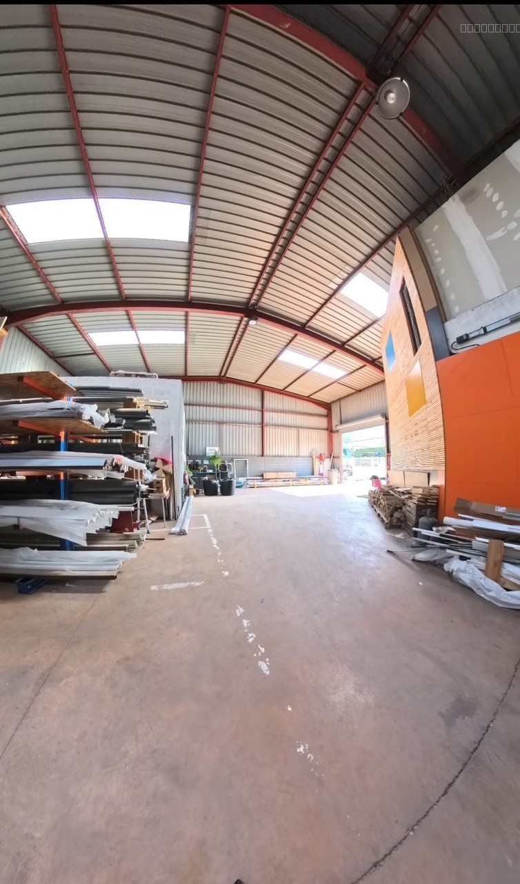 A Vif, spécial investisseur appartement de 178m2 et un bâtiment de  551m2 — photo 11