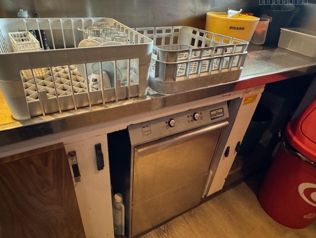 En exclusivité, bar restaurant à Fontaine — photo 13