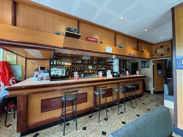 En exclusivité, bar restaurant à Fontaine — photo 3