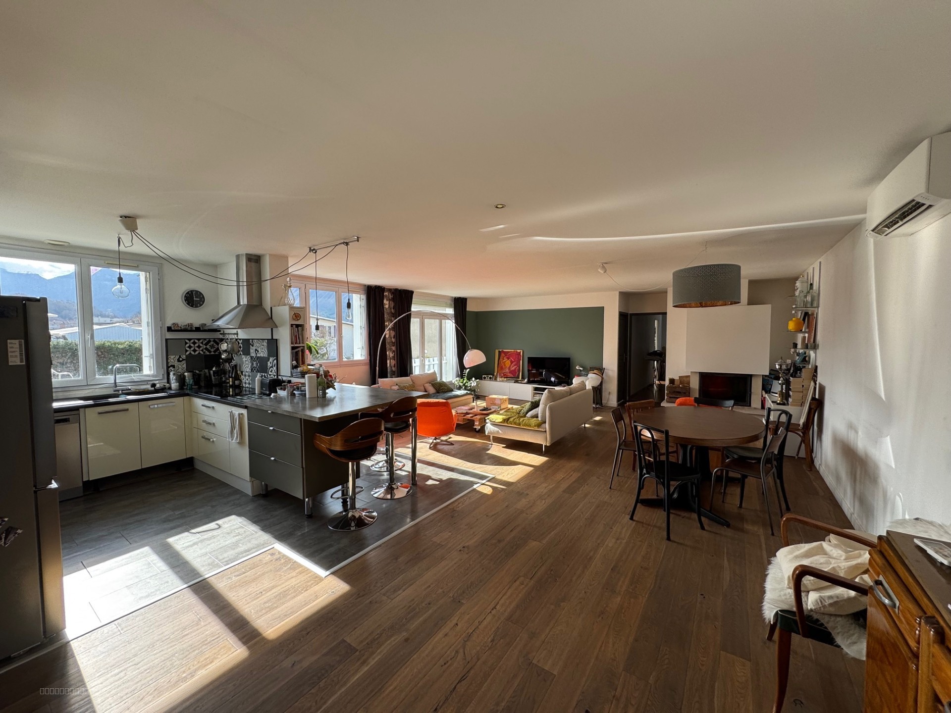 A Vif, spécial investisseur appartement de 178m2 et un bâtiment de  551m2 — photo 2
