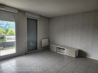 Appartement type 3 avec terrasse à St Martin le Vinoux — photo 4