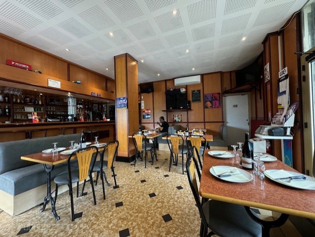 En exclusivité, bar restaurant à Fontaine — photo 6