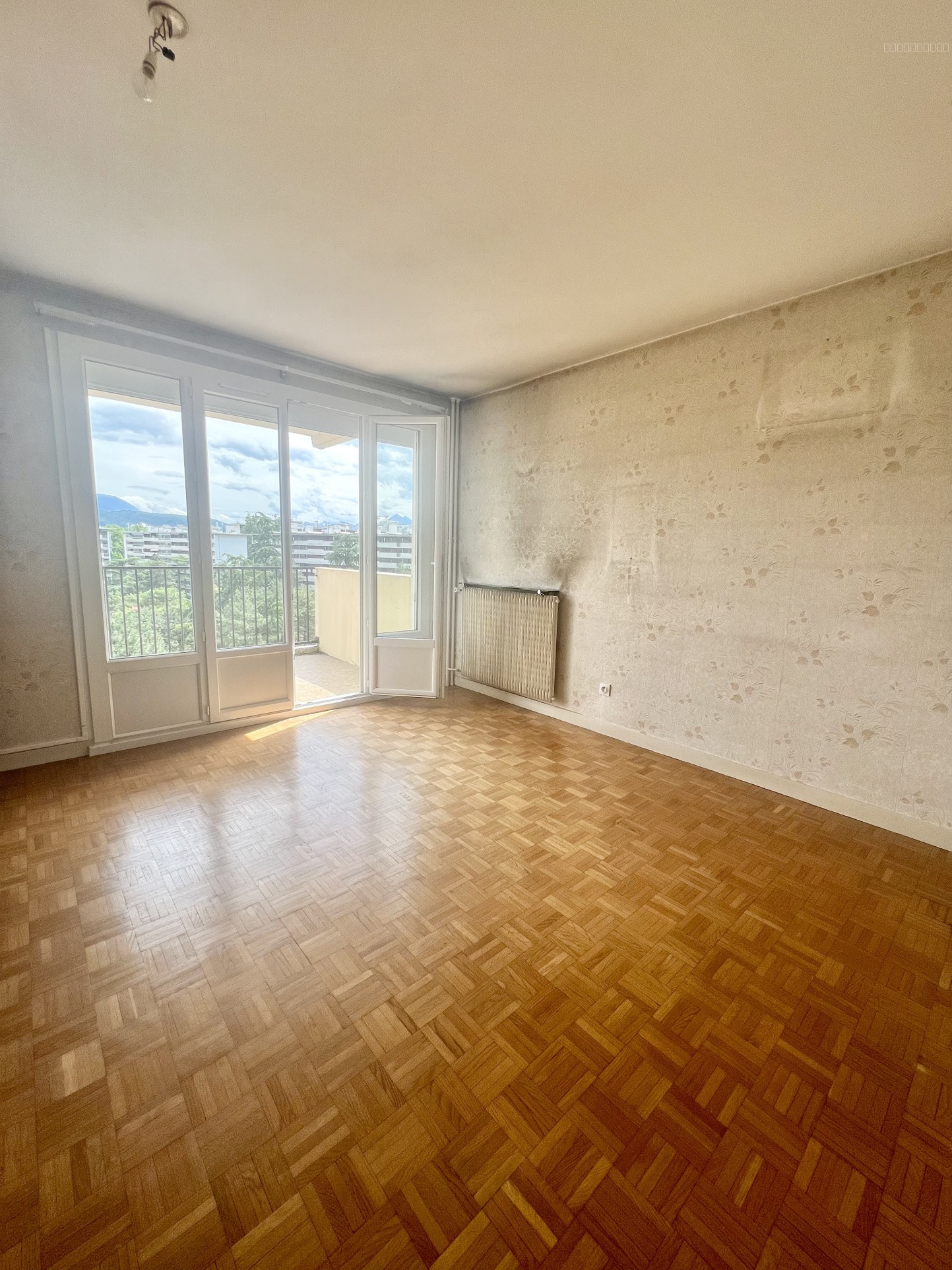 À vendre bel appartement avec terrasse et garage — photo 3