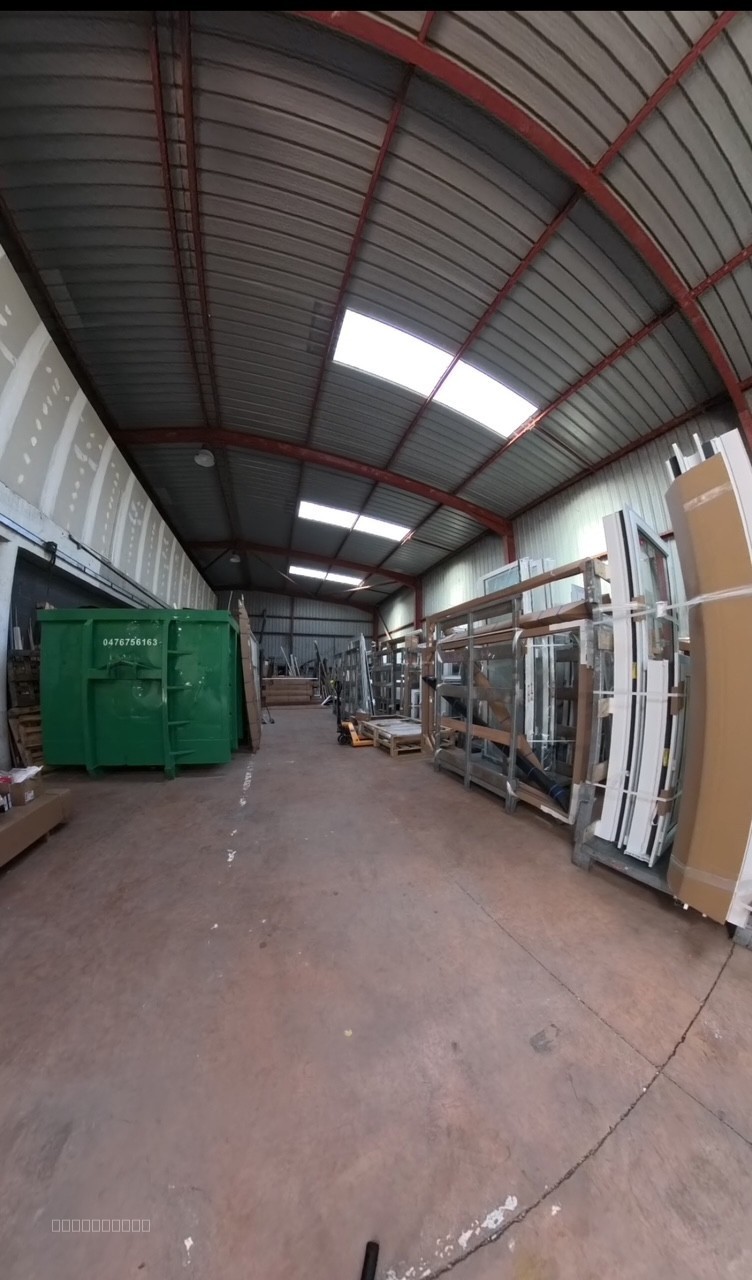 A Vif, spécial investisseur appartement de 178m2 et un bâtiment de  551m2 — photo 10