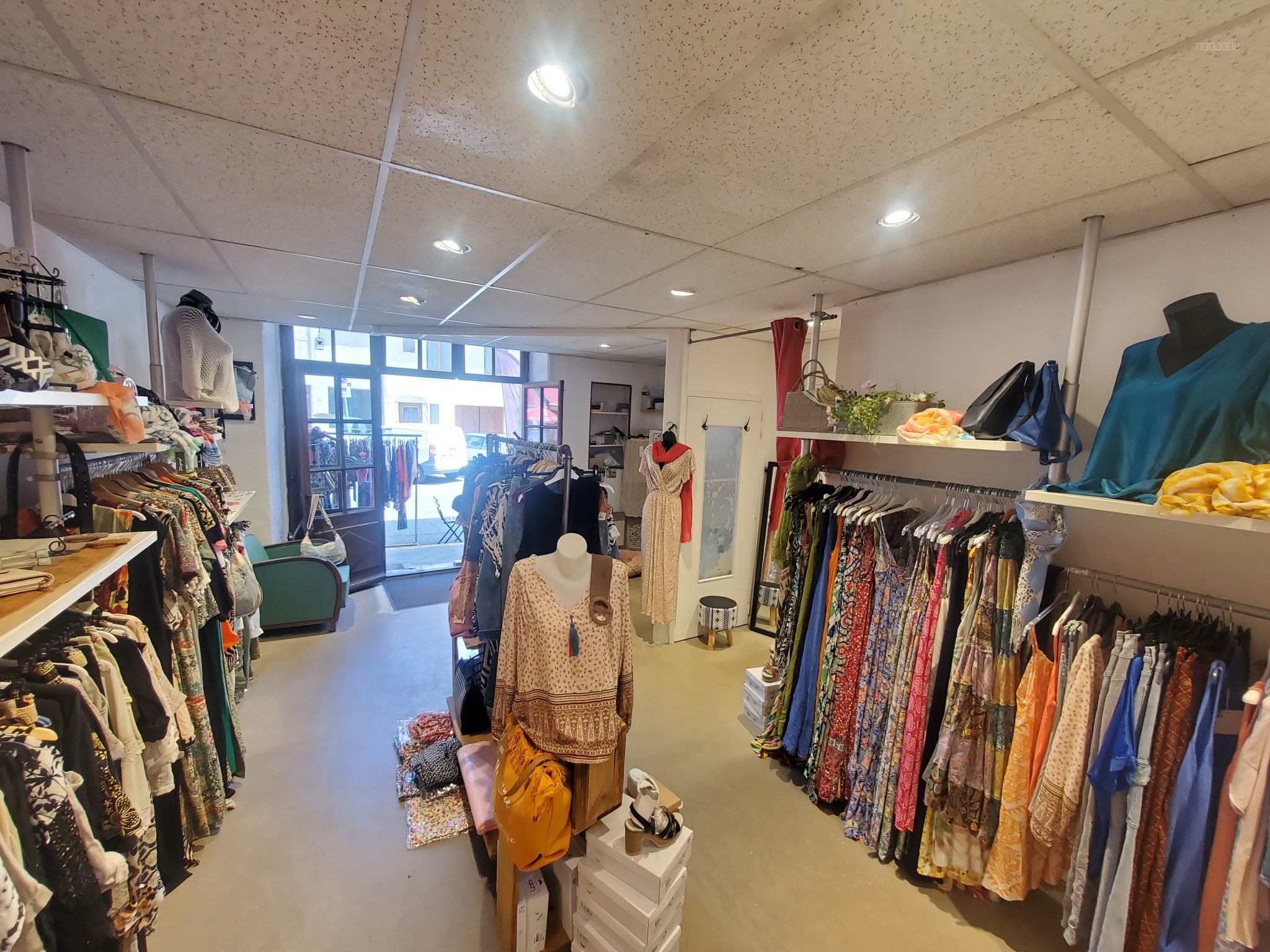 FOND DE COMMERCE — photo 3