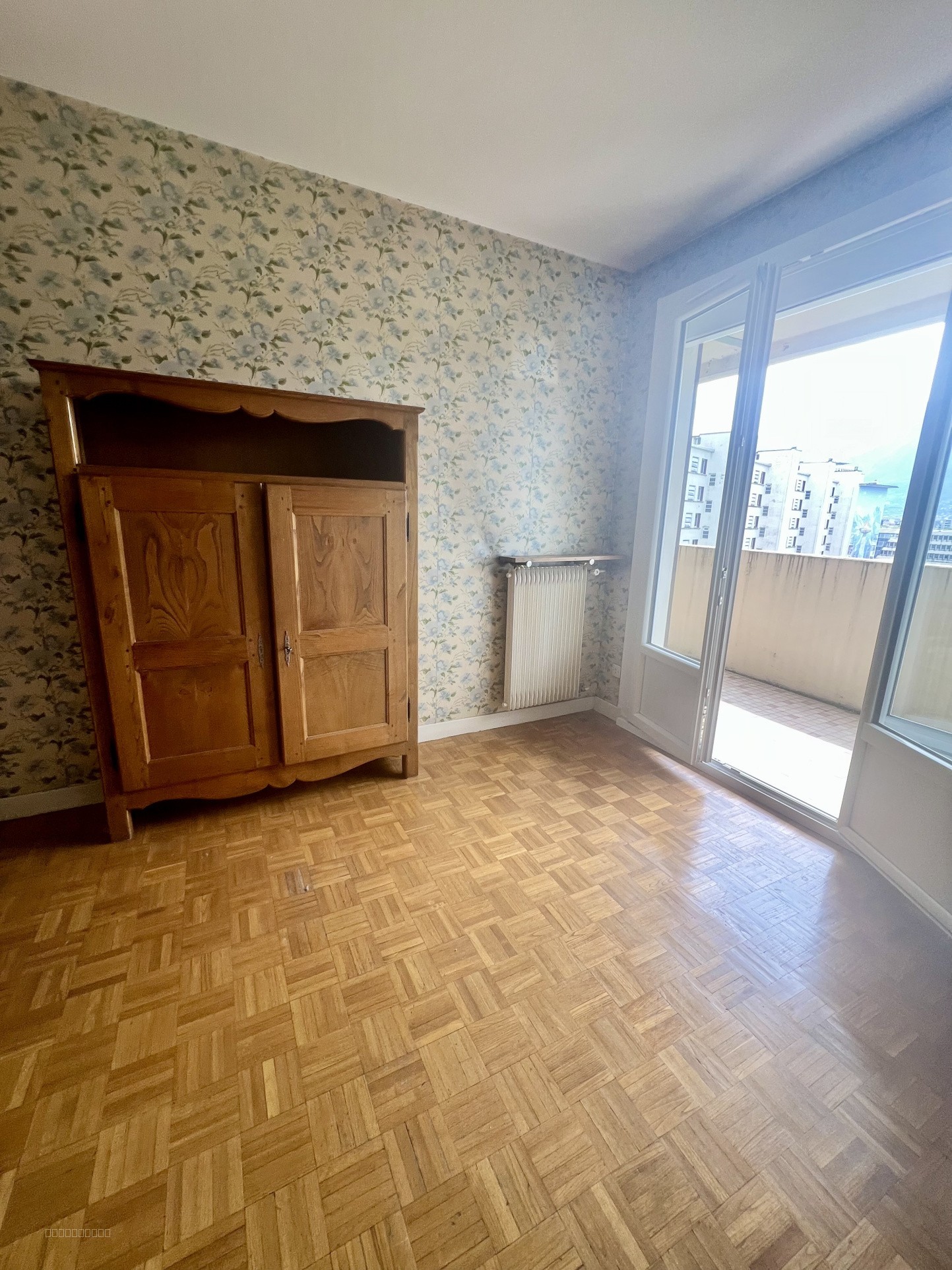 À vendre bel appartement avec terrasse et garage — photo 8