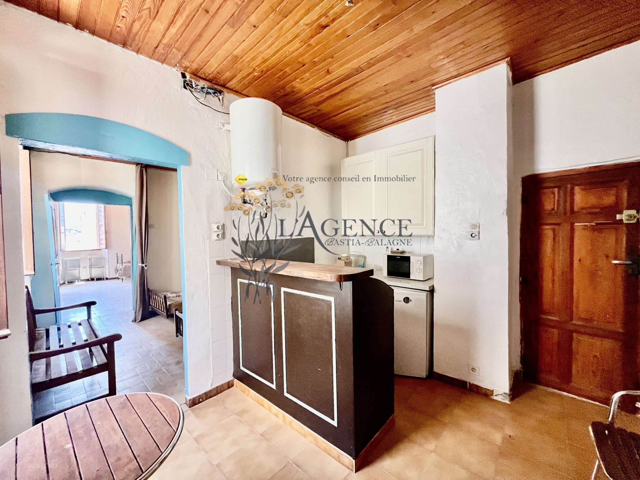 Charmant Appartement T2 au Cœur de L'Ile Rousse — photo 2