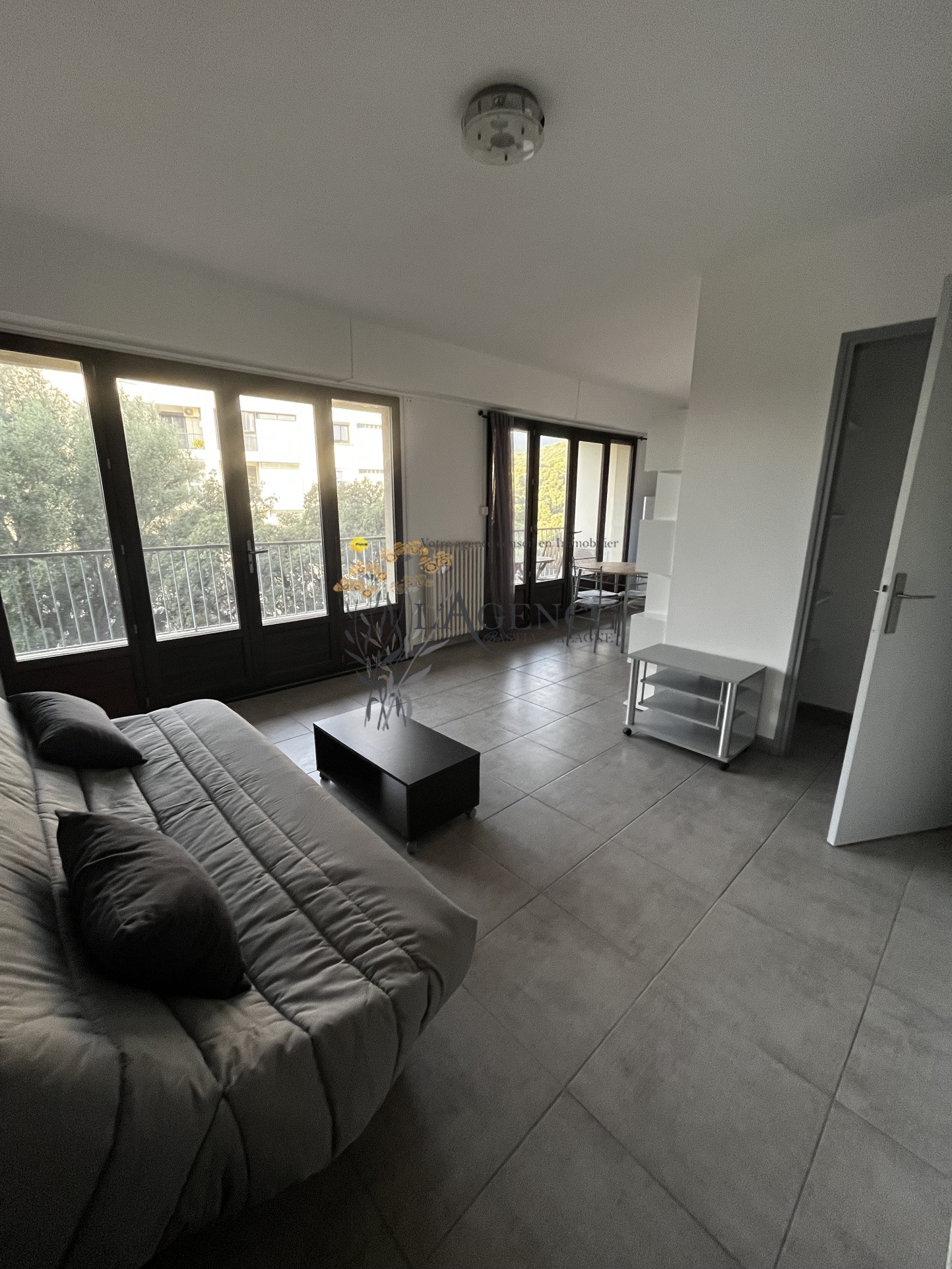 GRAND STUDIO MEUBLE PROCHE HOPITAL DE BASTIA — photo 6