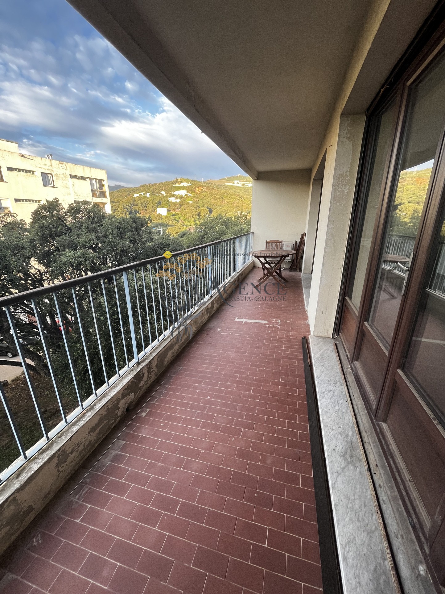 GRAND STUDIO MEUBLE PROCHE HOPITAL DE BASTIA — photo 10
