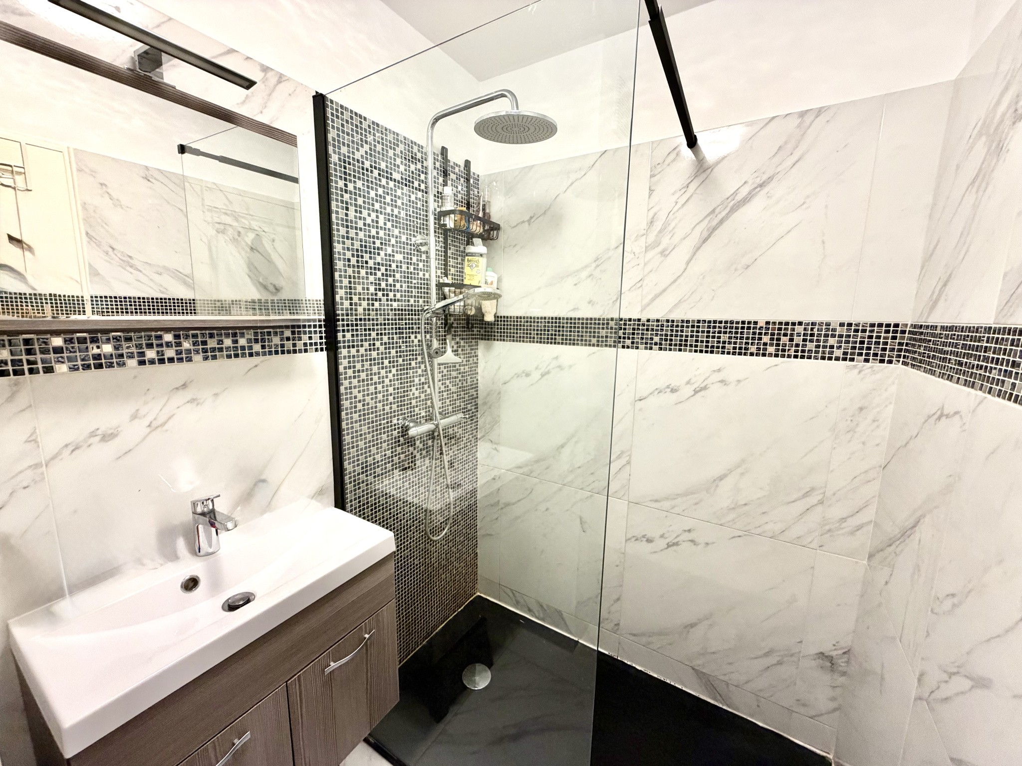 2 PIECE 39 m2 HYPER CENTRE MENTON — photo 6
