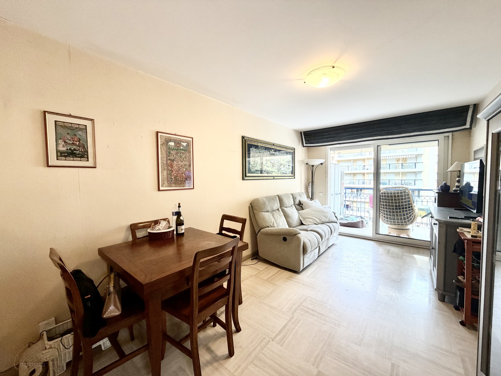 3 PIECES CENTRE VILLE AU CALME ABSOLU — photo 4